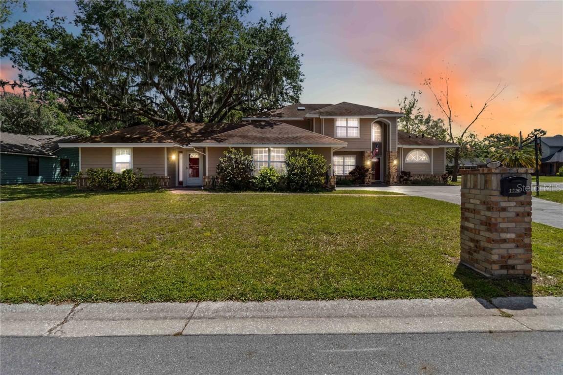 1730 King Henry Dr., Kissimmee, FL 34744
