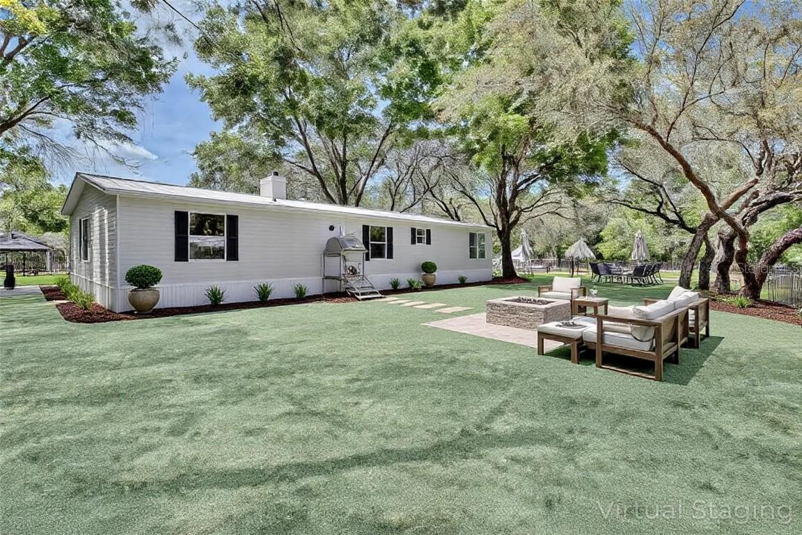 103 Albany Ct., Satsuma, FL 32189
