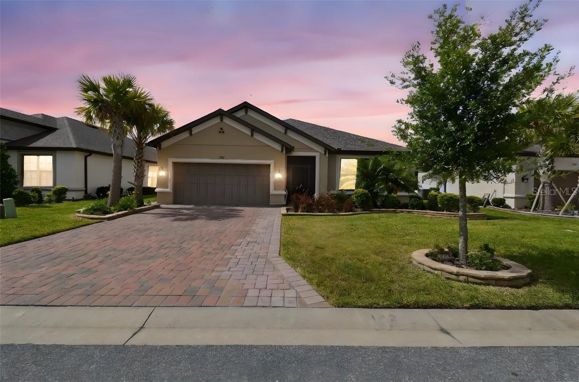 204 Bella Cortina Dr, Kissimmee, FL 34759