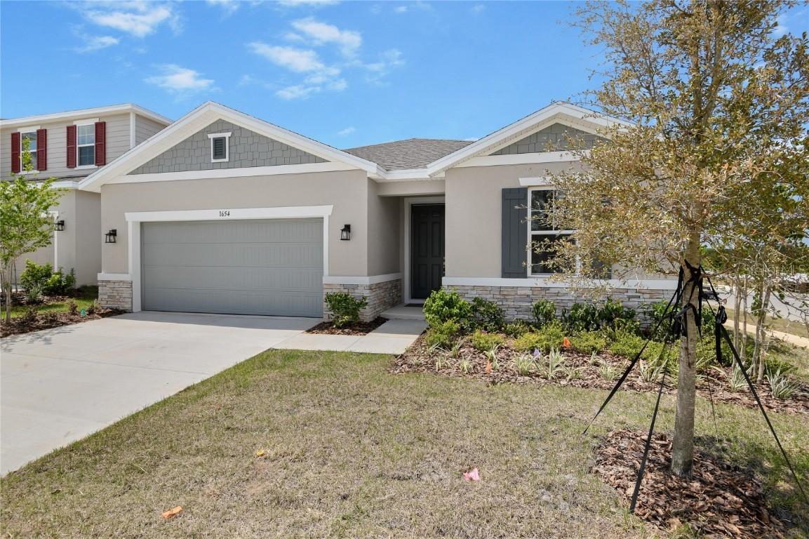 1654 Sugarbelle Cir., Mascotte, FL 34753