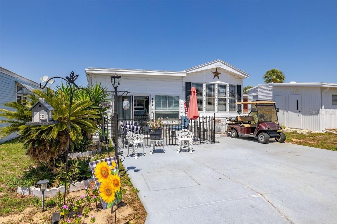 112 Pansy St., Davenport, FL 33837