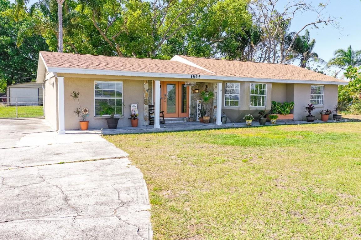 1915 Lakeshore Blvd., St Cloud, FL 34769
