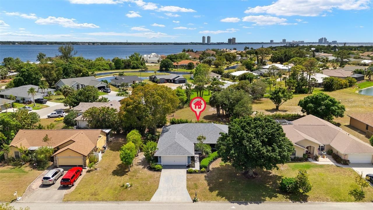 6419 Ben Hogan Cir., North Fort Myers, FL 33917