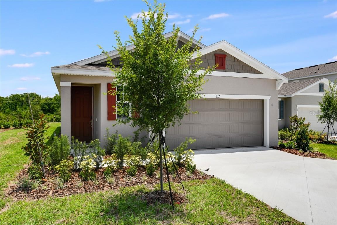 832 Lake Dell Rd., Dundee, FL 33838