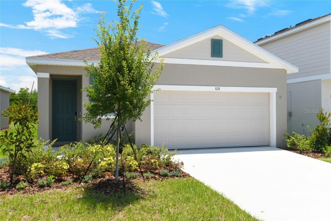 828 Lake Dell Rd., Dundee, FL 33838