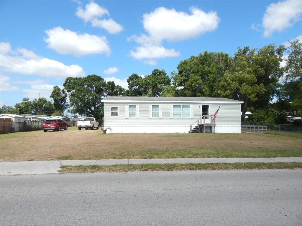 900 Columbia Ave., St Cloud, FL 34769