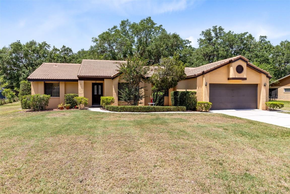 2560 Greenwood Dr., Kissimmee, FL 34744