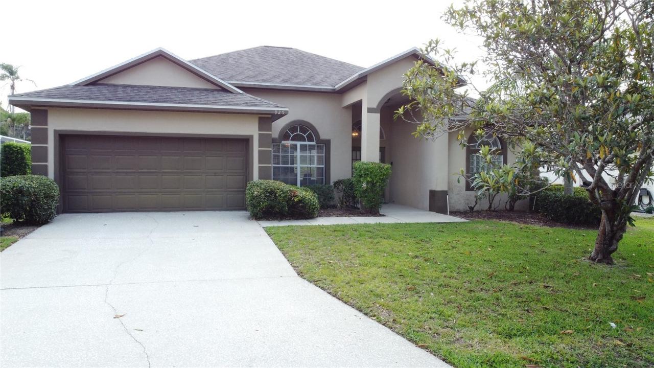925 Montana Ave., Davenport, FL 33897