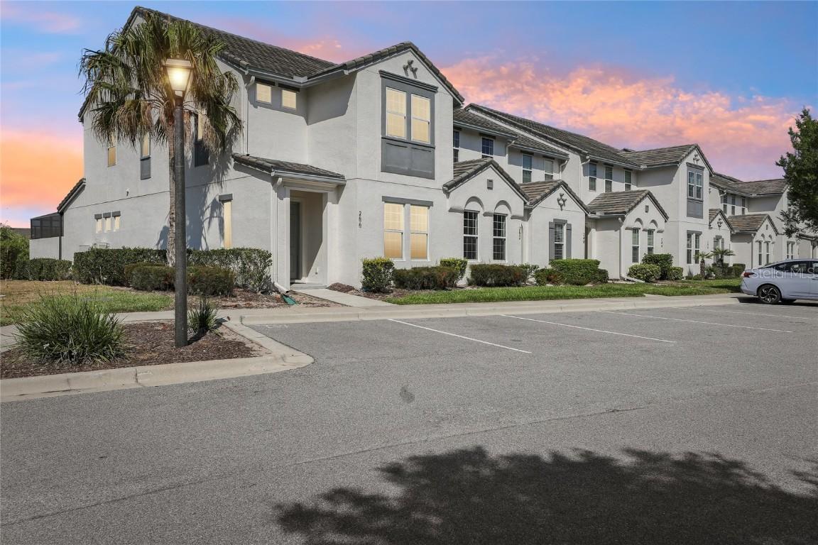 256 Captiva Dr., Davenport, FL 33896