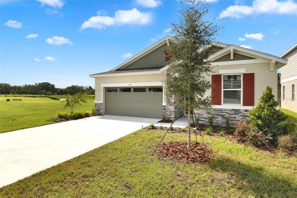 175 Flag Lilly Ln., Umatilla, FL 32784