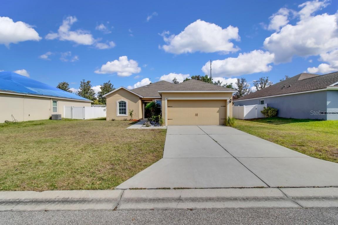 561 Lake Cummings Way, Lake Alfred, FL 33850