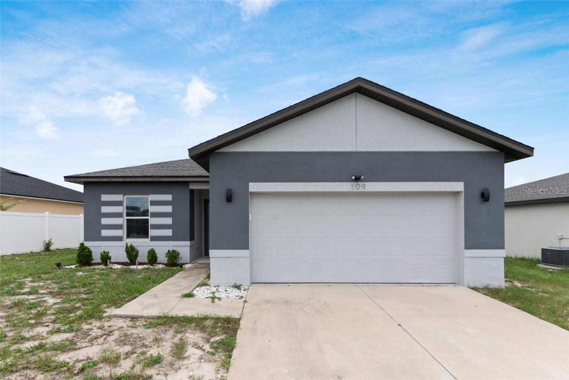109 Lily Ln., Poinciana, FL 34759