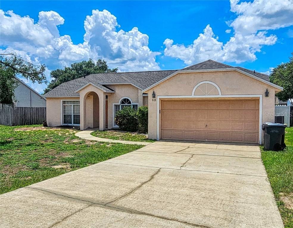 215 Grovepark Dr., Davenport, FL 33837