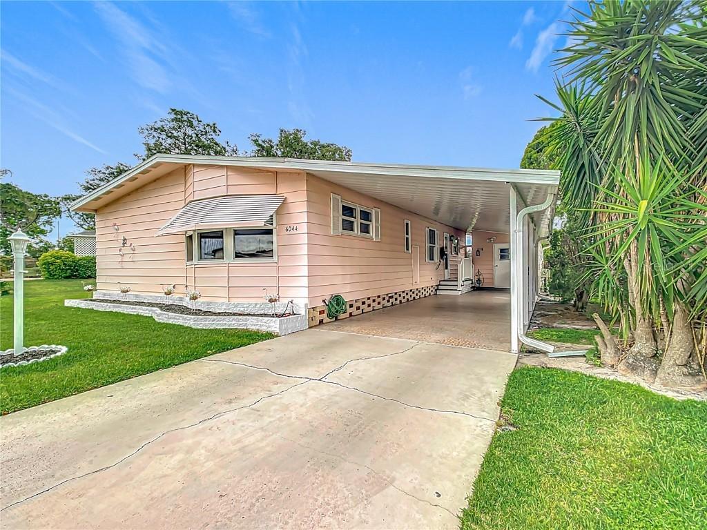 6044 Grand Oaks Dr., Winter Haven, FL 33884