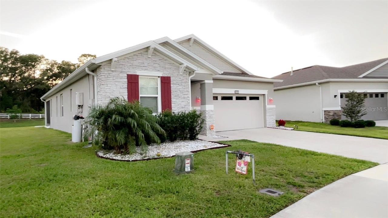 5306 Meadow Song Dr., Okahumpka, FL 34762