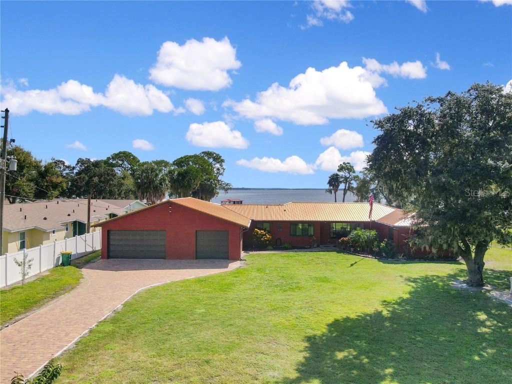 955 Mansfield Rd., Tavares, FL 32778