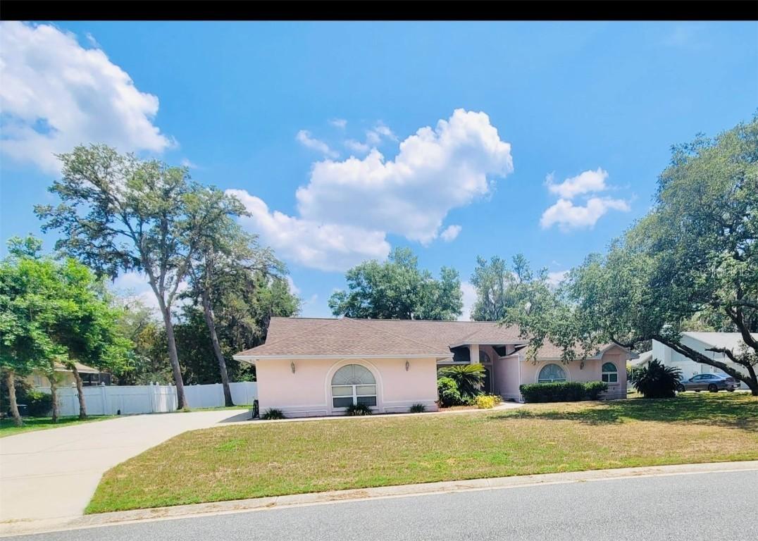 7222 Stanford Dr., Lakeland, FL 33809