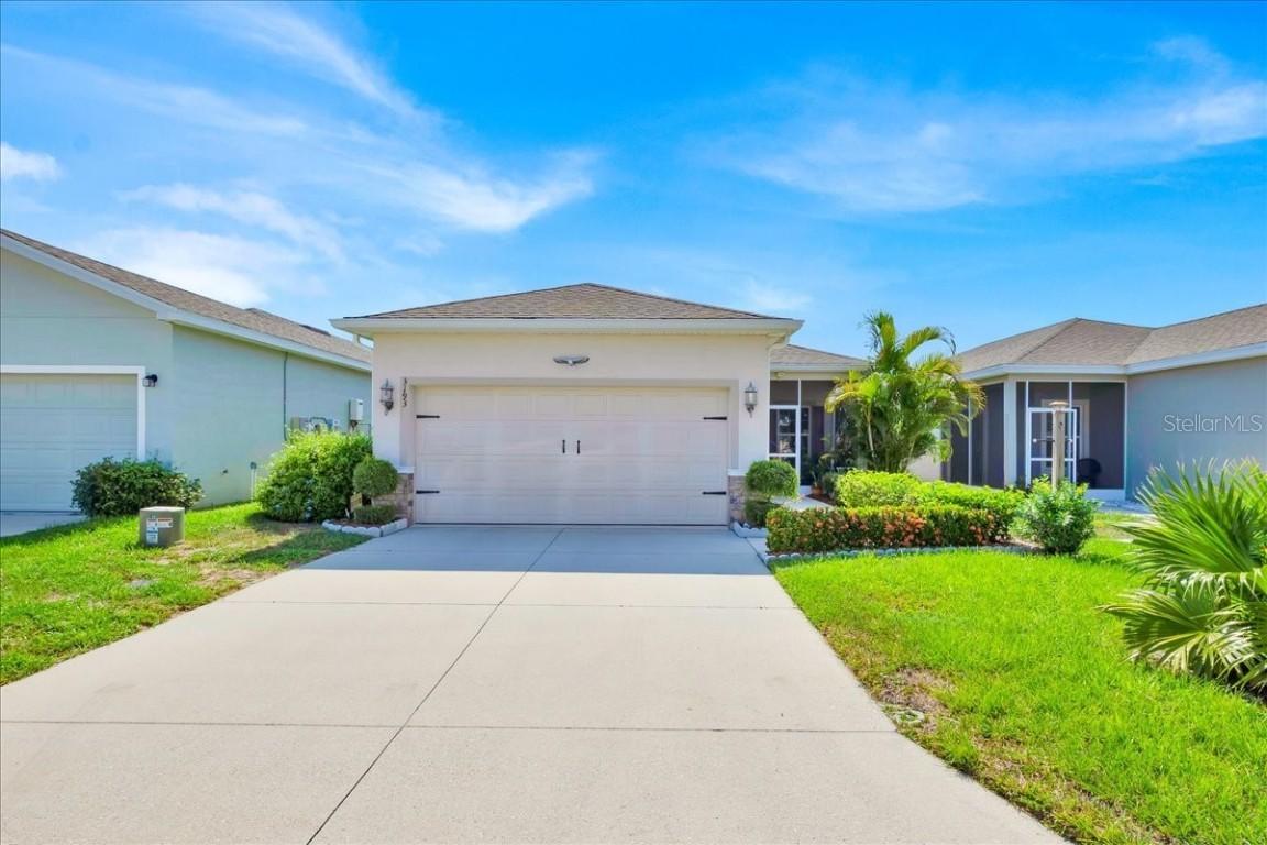 3193 Whispering Trails Ave., Winter Haven, FL 33884