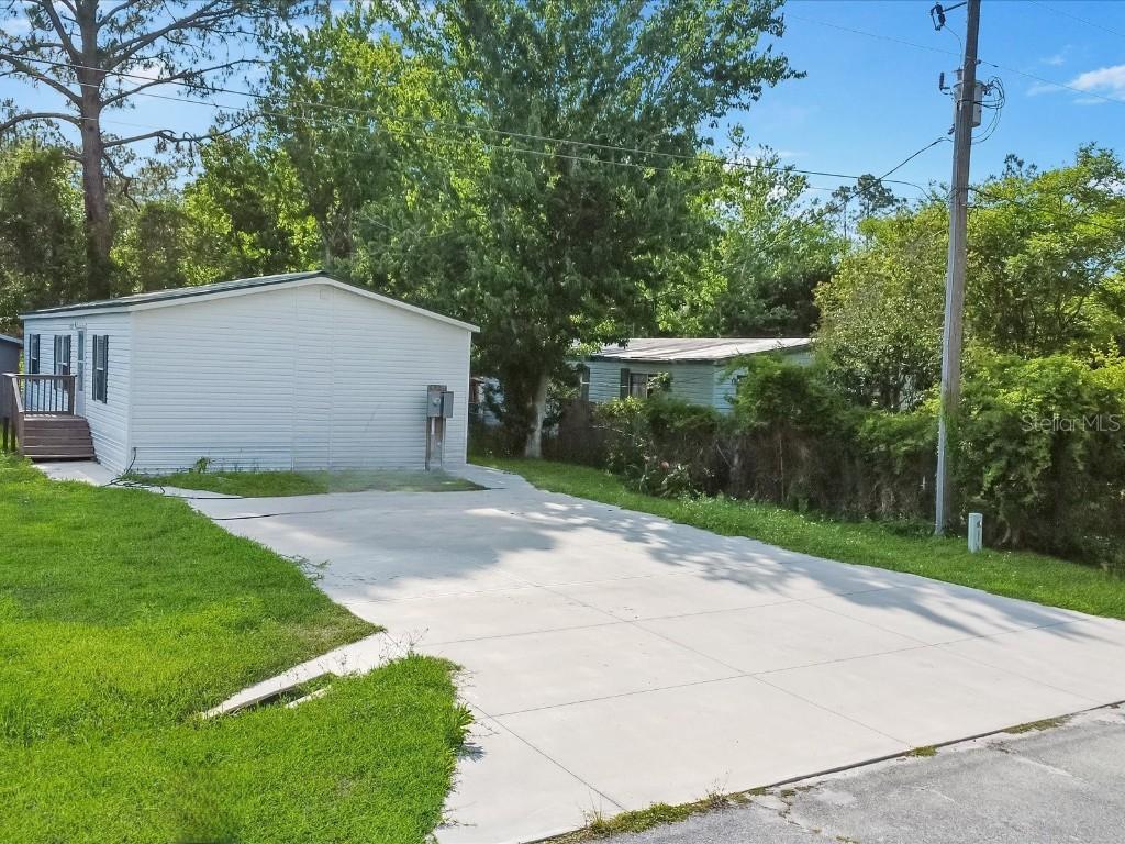 54735 Williams St., Astor, FL 32102