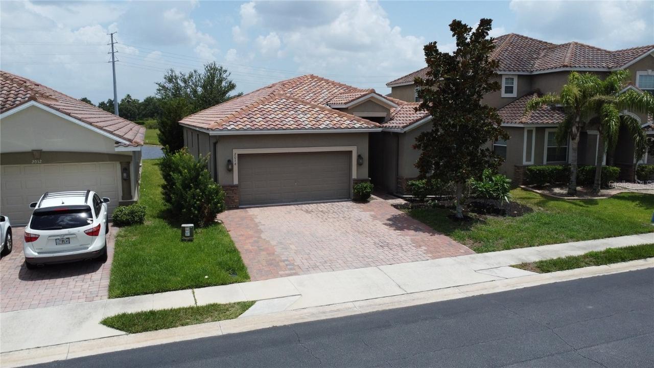 2016 Lakeside Ave., Davenport, FL 33837