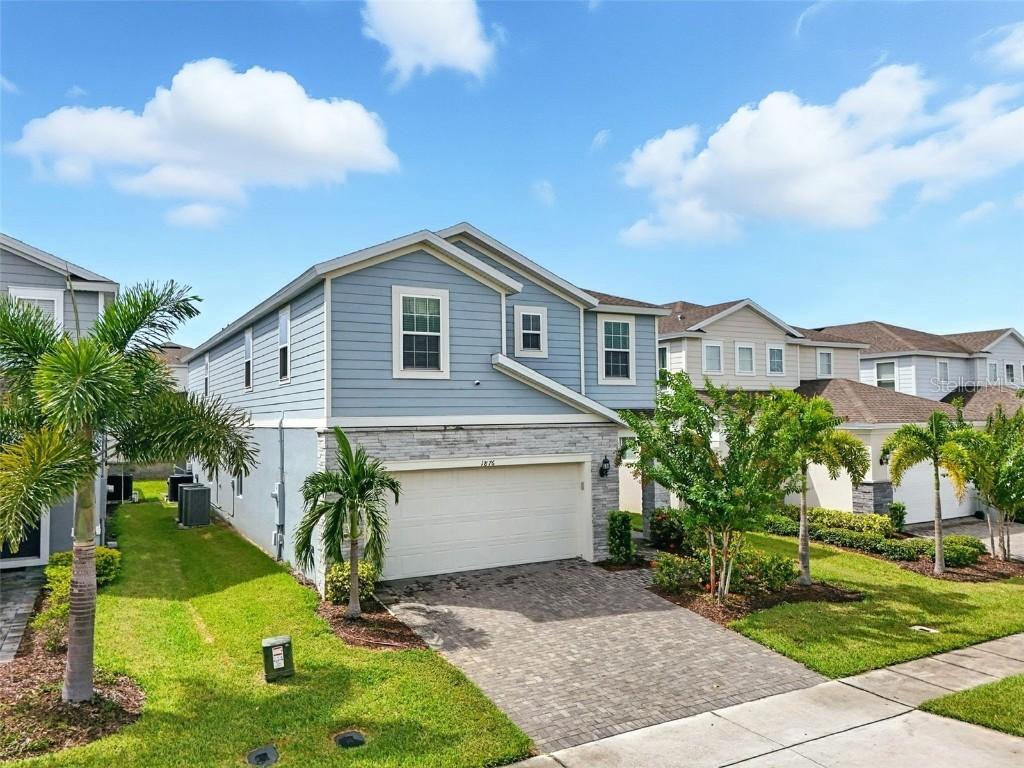 1876 Summer Dr., Davenport, FL 33897