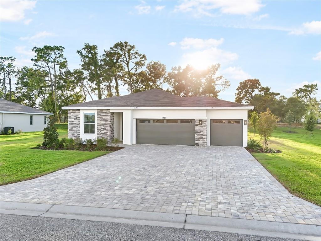 9127 Players Dr., Weeki Wachee, FL 34613