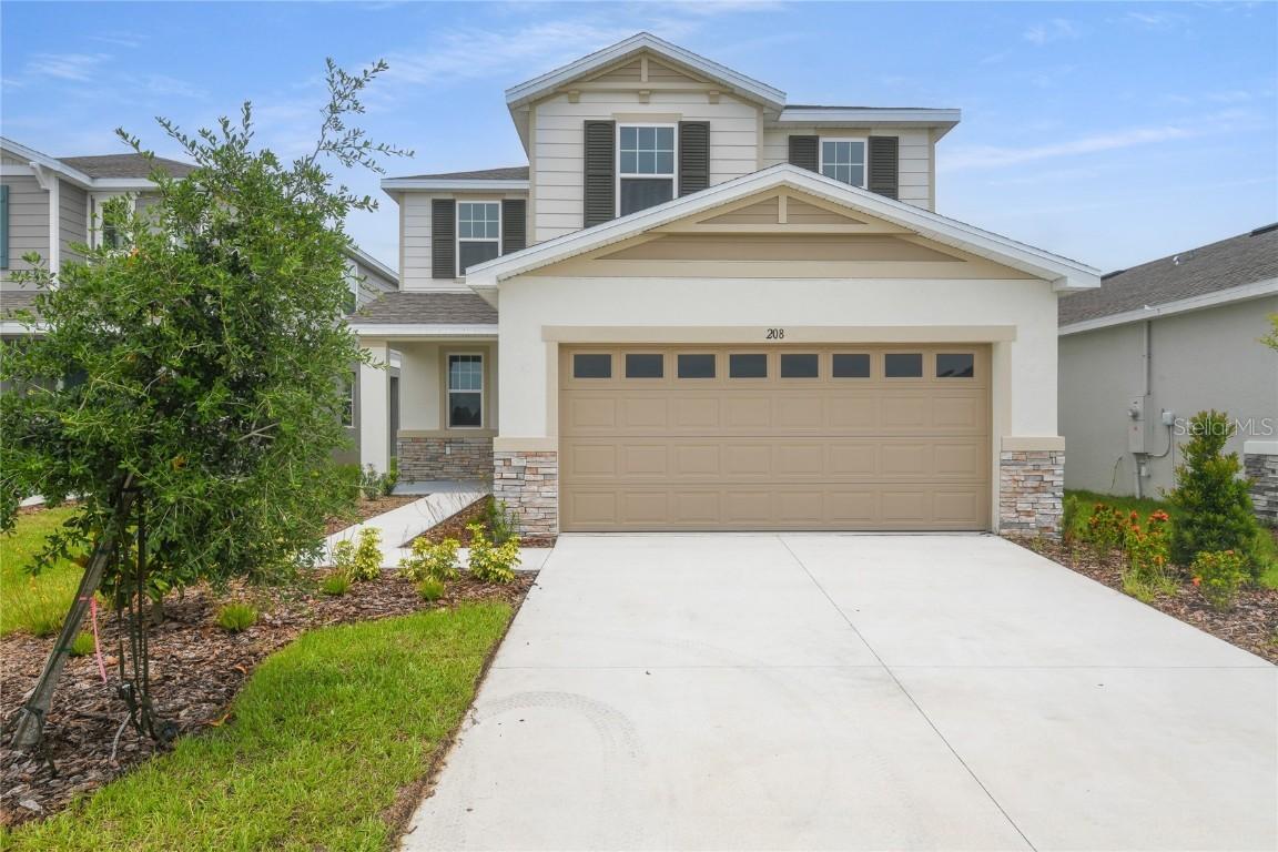 208 Flag Lilly Ln., Umatilla, FL 32784