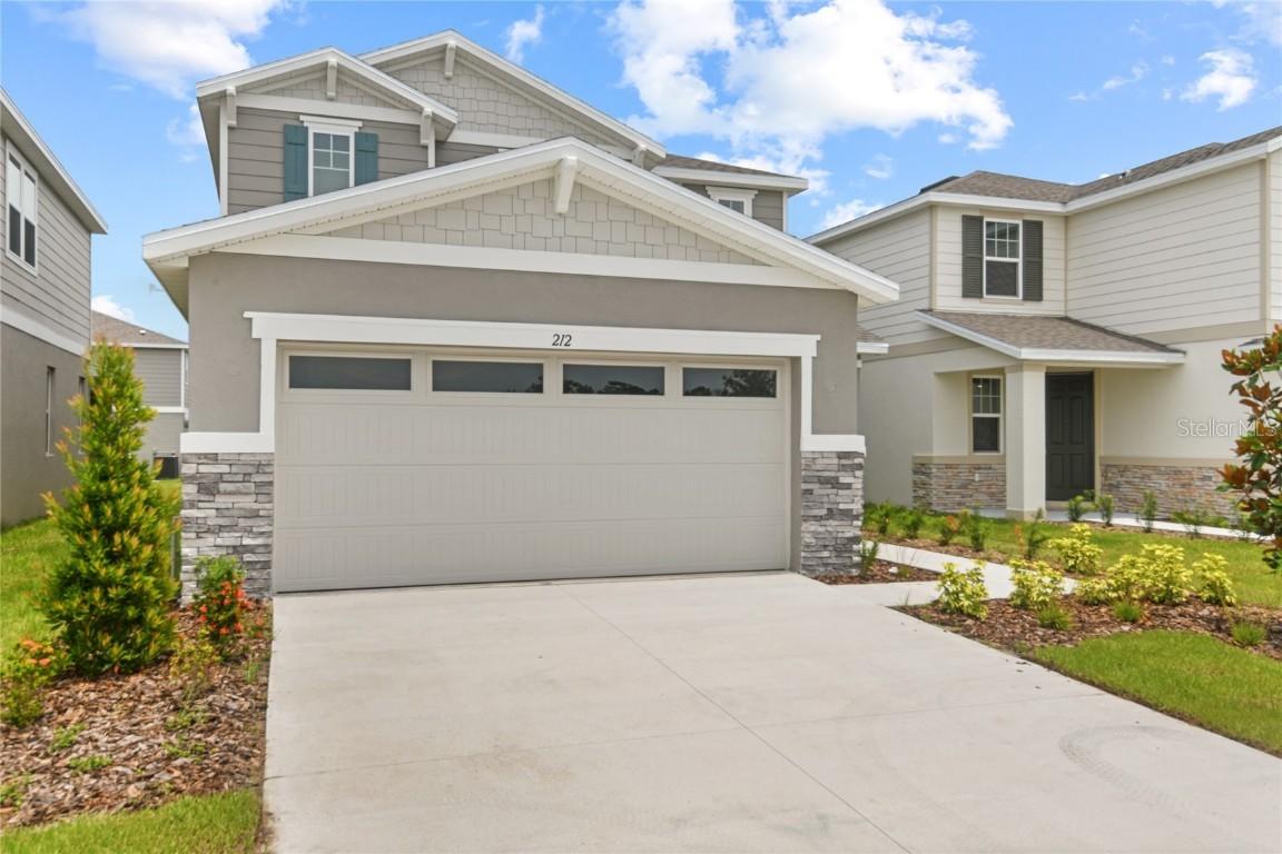 212 Flag Lilly Ln., Umatilla, FL 32784