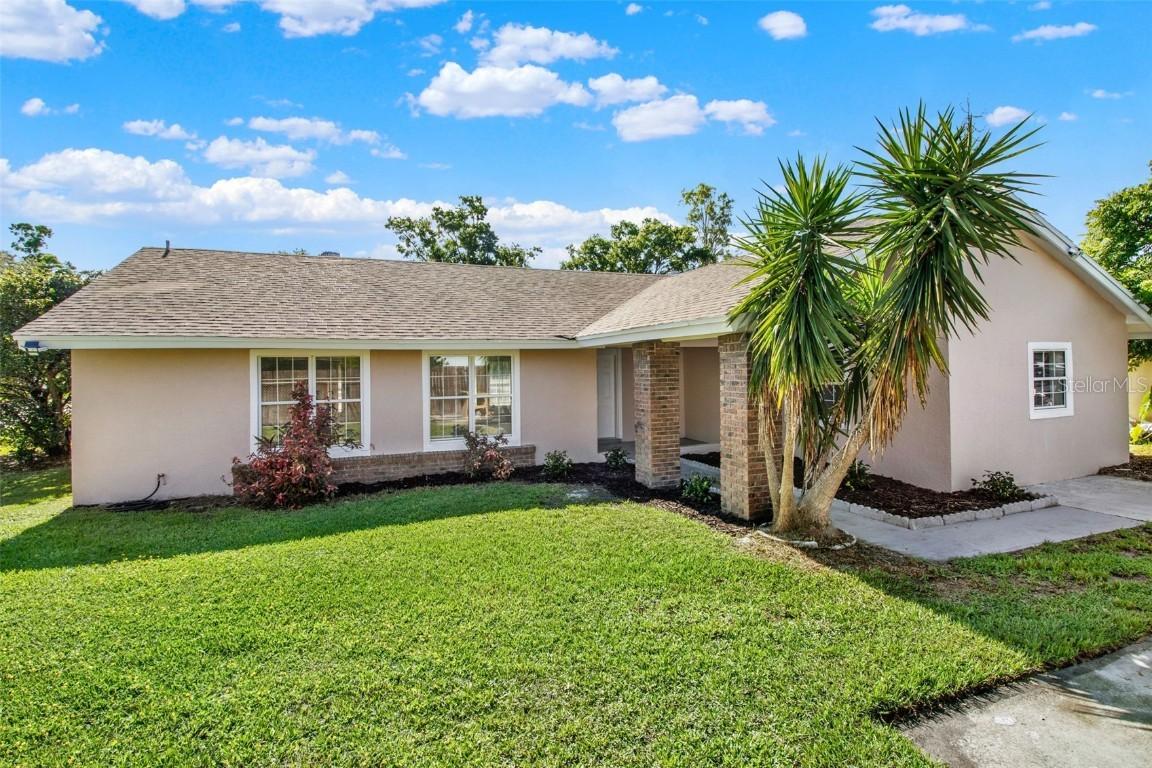 3 Trophy Ln., Kissimmee, FL 34759