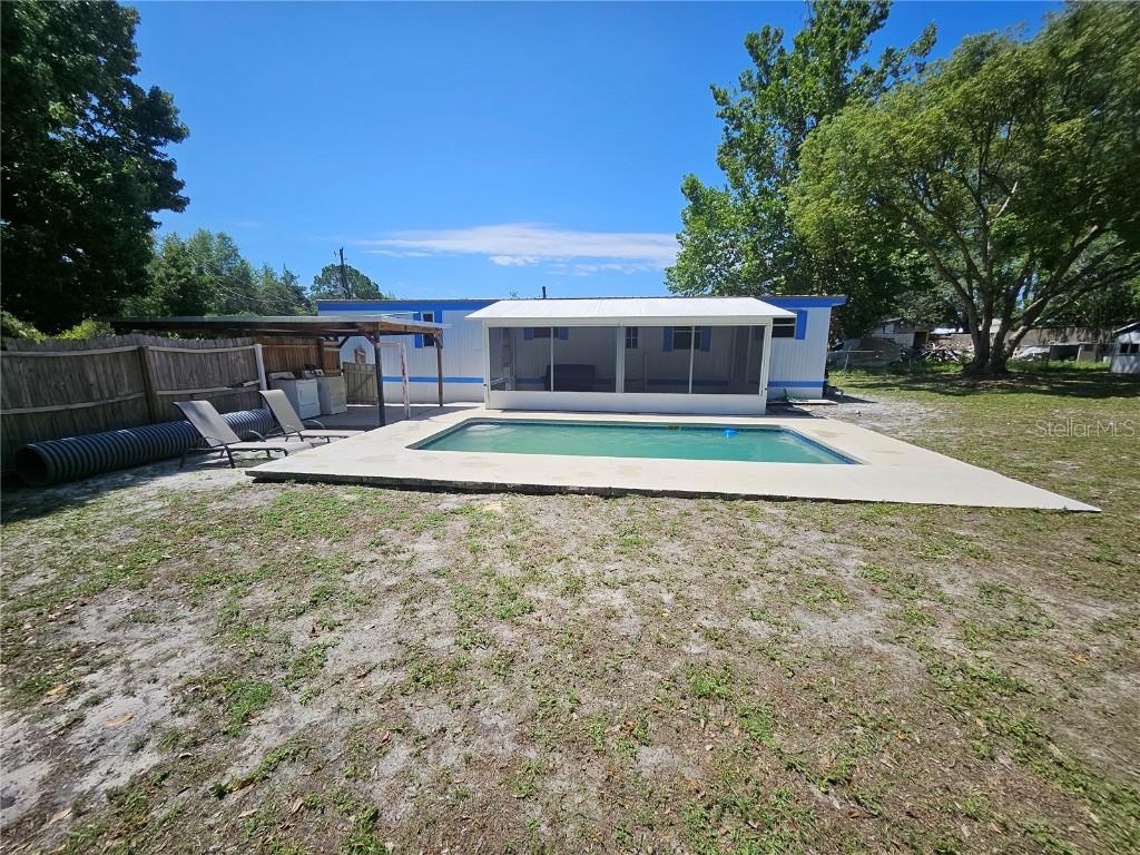 42221 Dogwood Ave., Deland, FL 32720