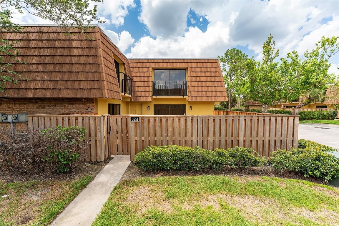 5251 Brook Ct. #242, Orlando, FL 32811