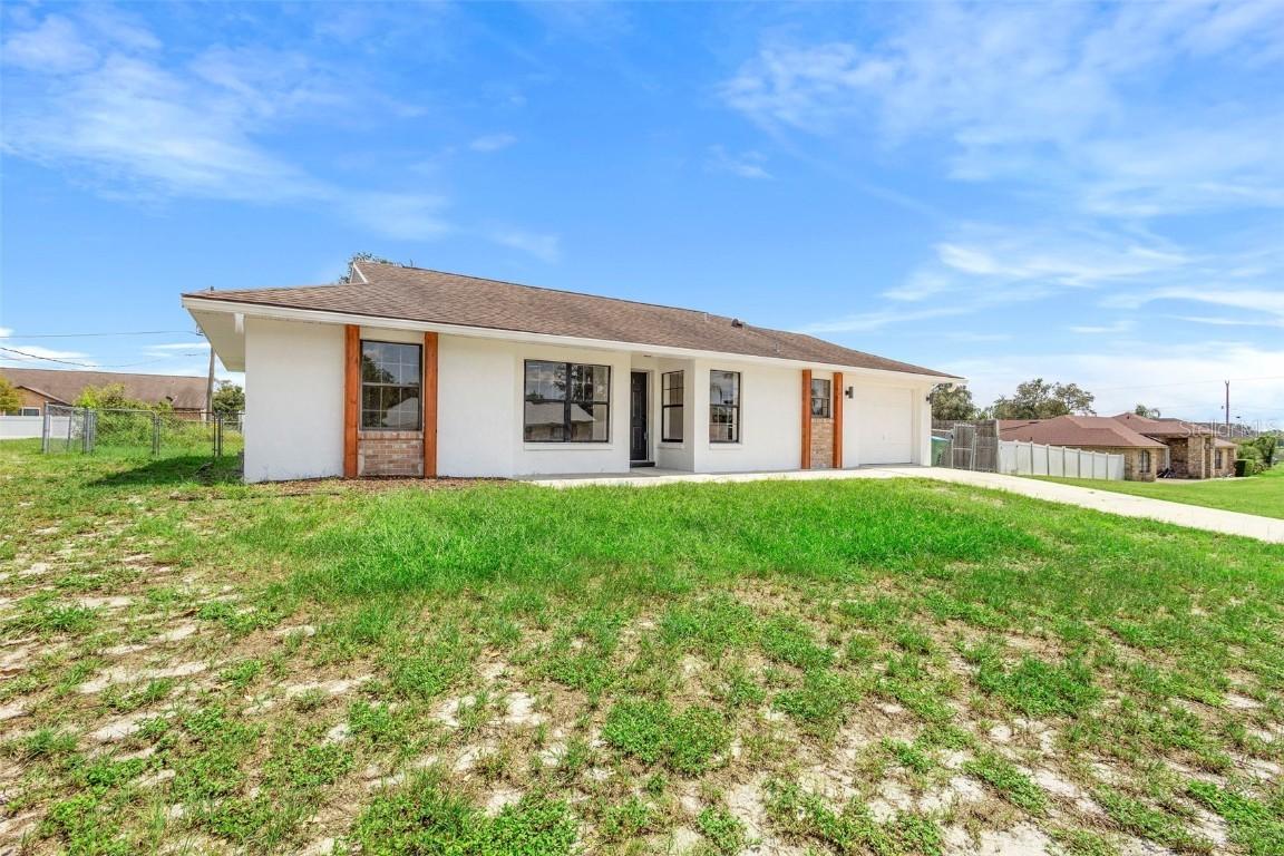 925 Roswell Ter., Deltona, FL 32738