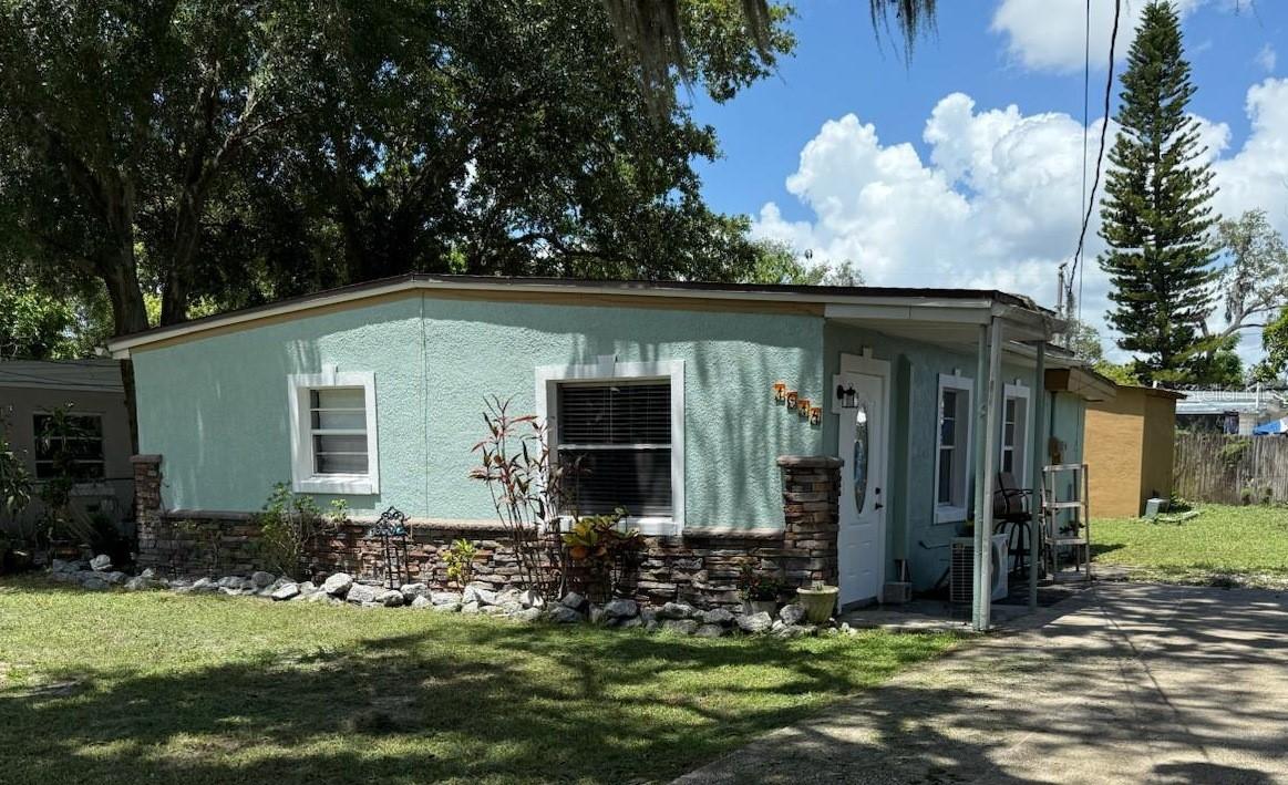 1014 Geraldine St., Haines City, FL 33844