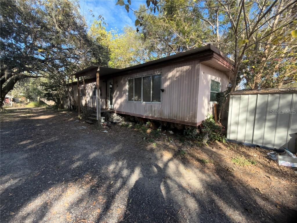 130 Forest Ave., Davenport, FL 33837
