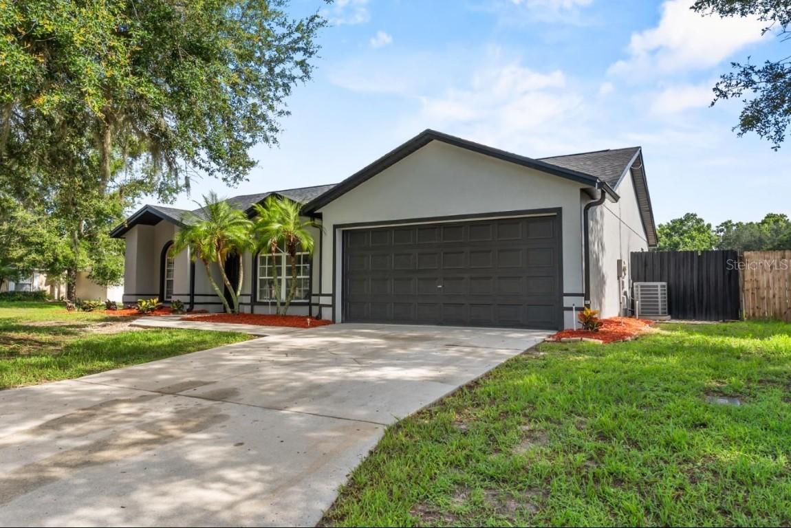 6528 Shepherd Oaks Pass, Lakeland, FL 33811