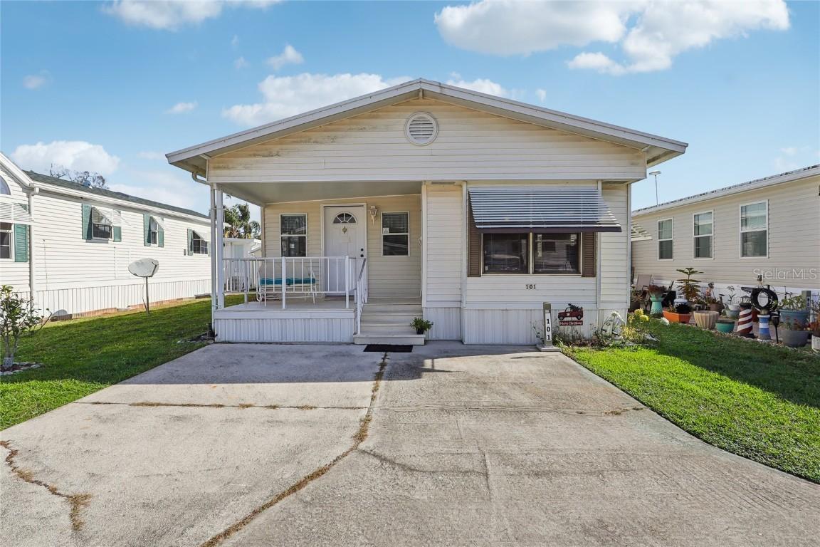 101 Citrus Ridge Dr., Davenport, FL 33837
