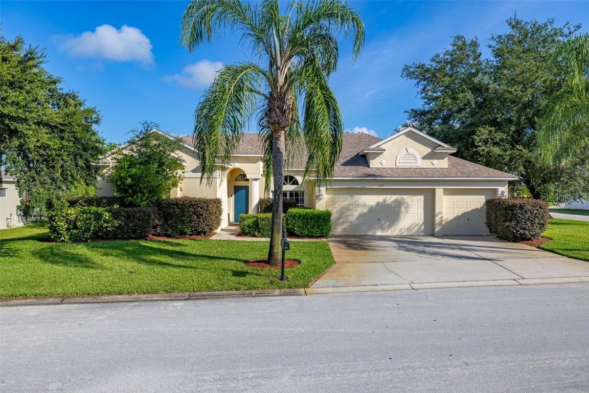 305 Grand Reserve Dr., Davenport, FL 33837