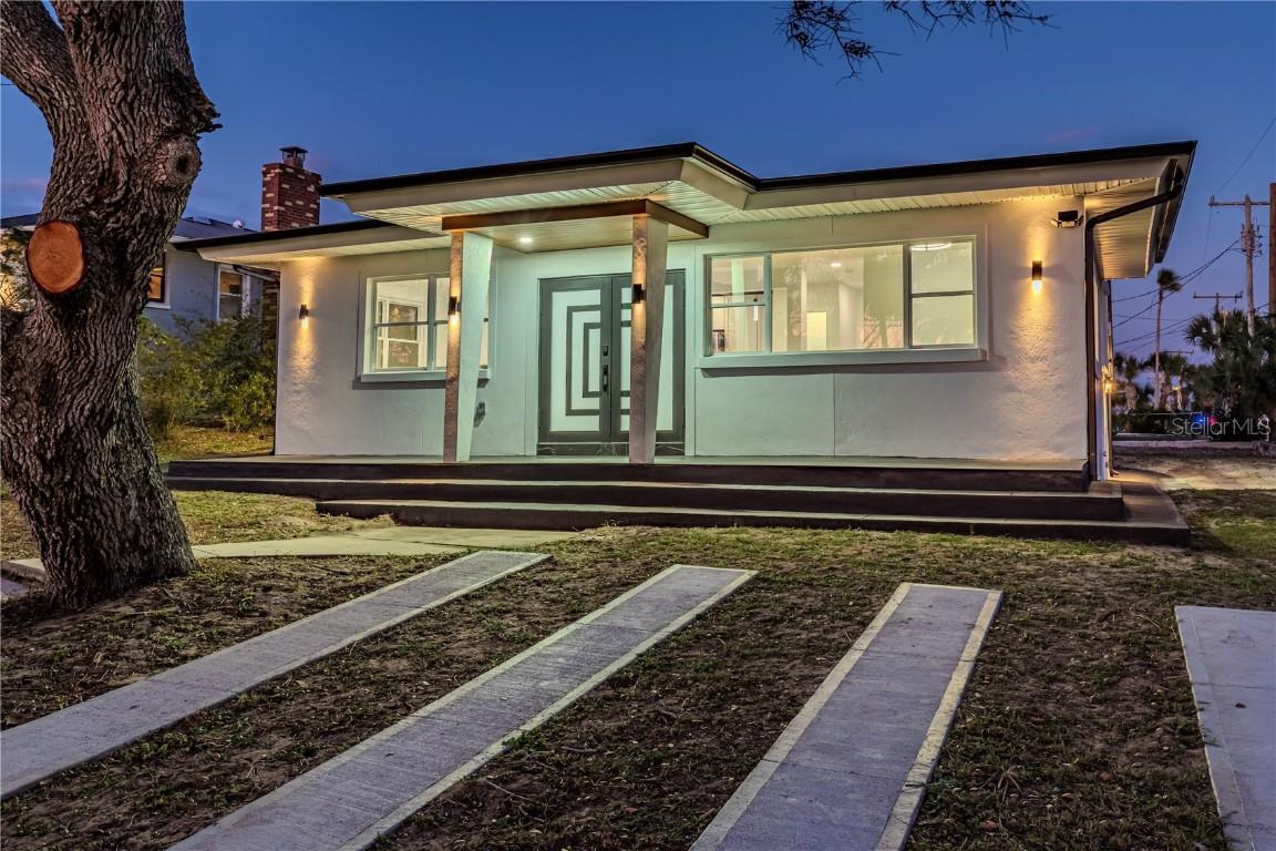 2061 S Peninsula Dr., Daytona Beach, FL 32118