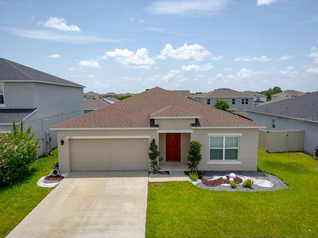 588 Meadow Bend Dr., Davenport, FL 33837