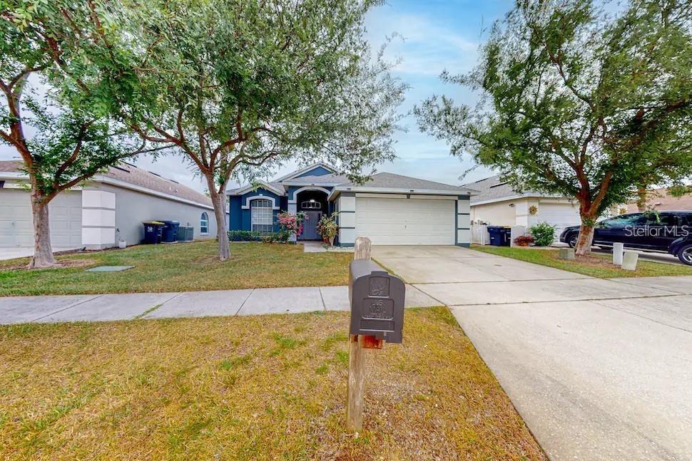 120 Bloomingdale Dr., Davenport, FL 33897