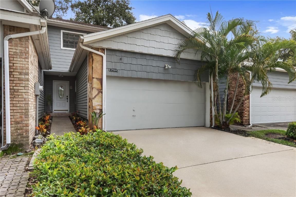 1724 Castle Rock Rd., Tampa, FL 33612