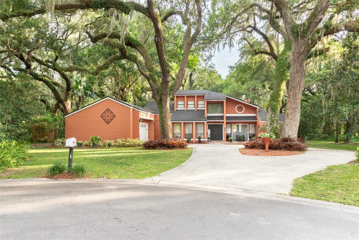 1899 King Edward Dr., Kissimmee, FL 34744