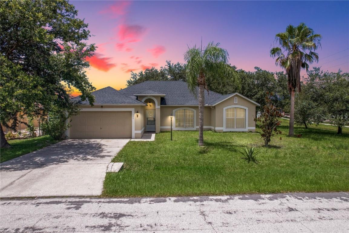 886 Adour Dr., Kissimmee, FL 34759