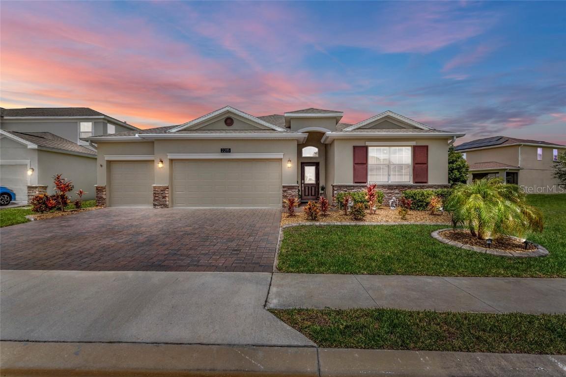 2215 Camden Park Ave., Davenport, FL 33837