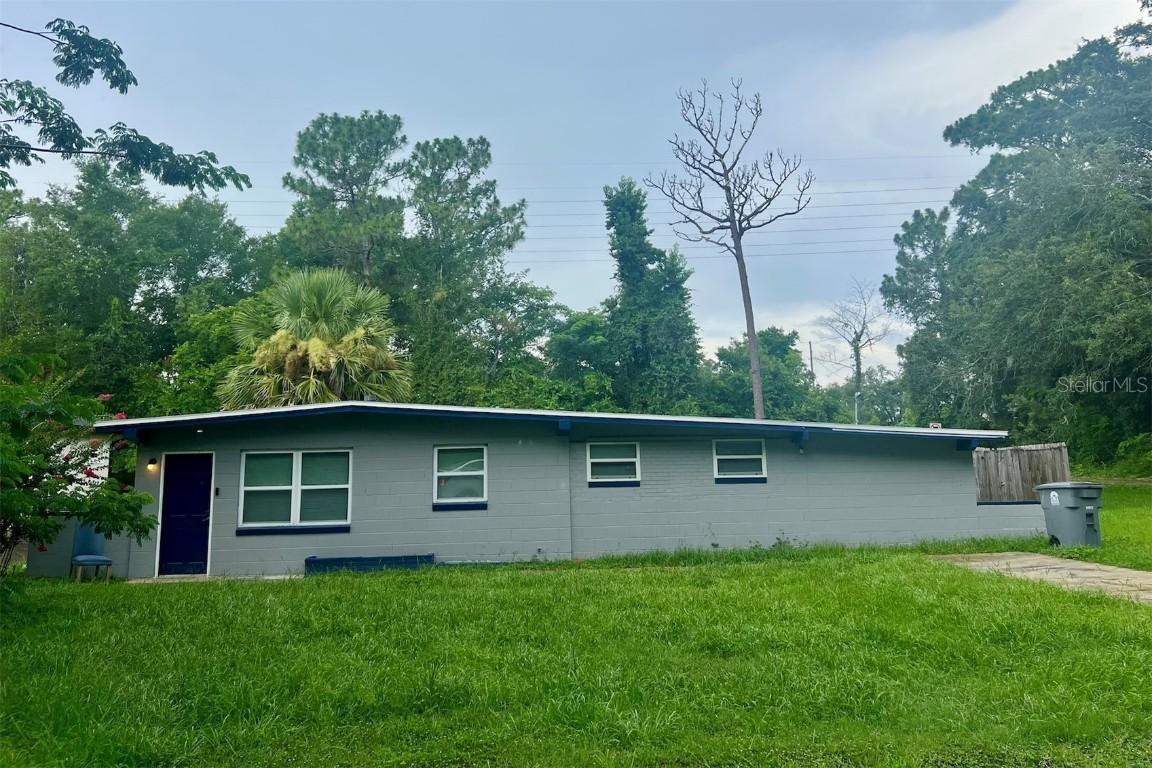 314 Charles Ave., Orange City, FL 32763