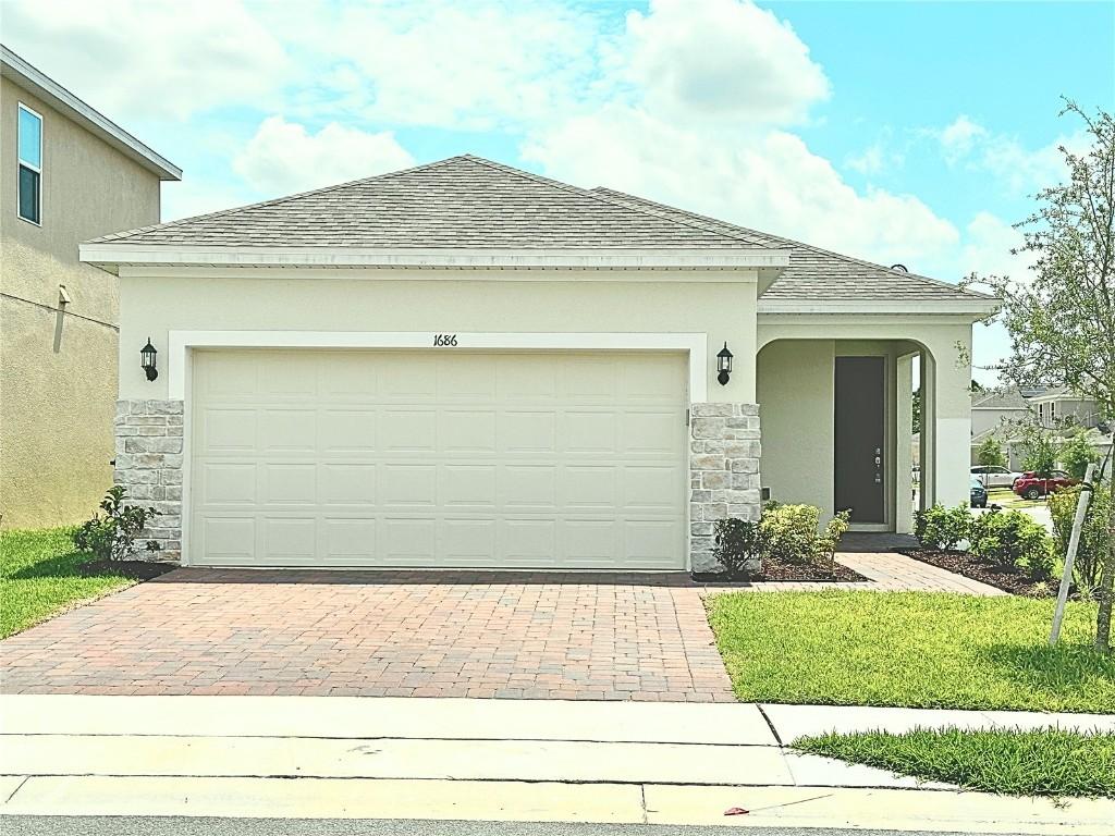 1686 Swan Swim Dr., Davenport, FL 33837