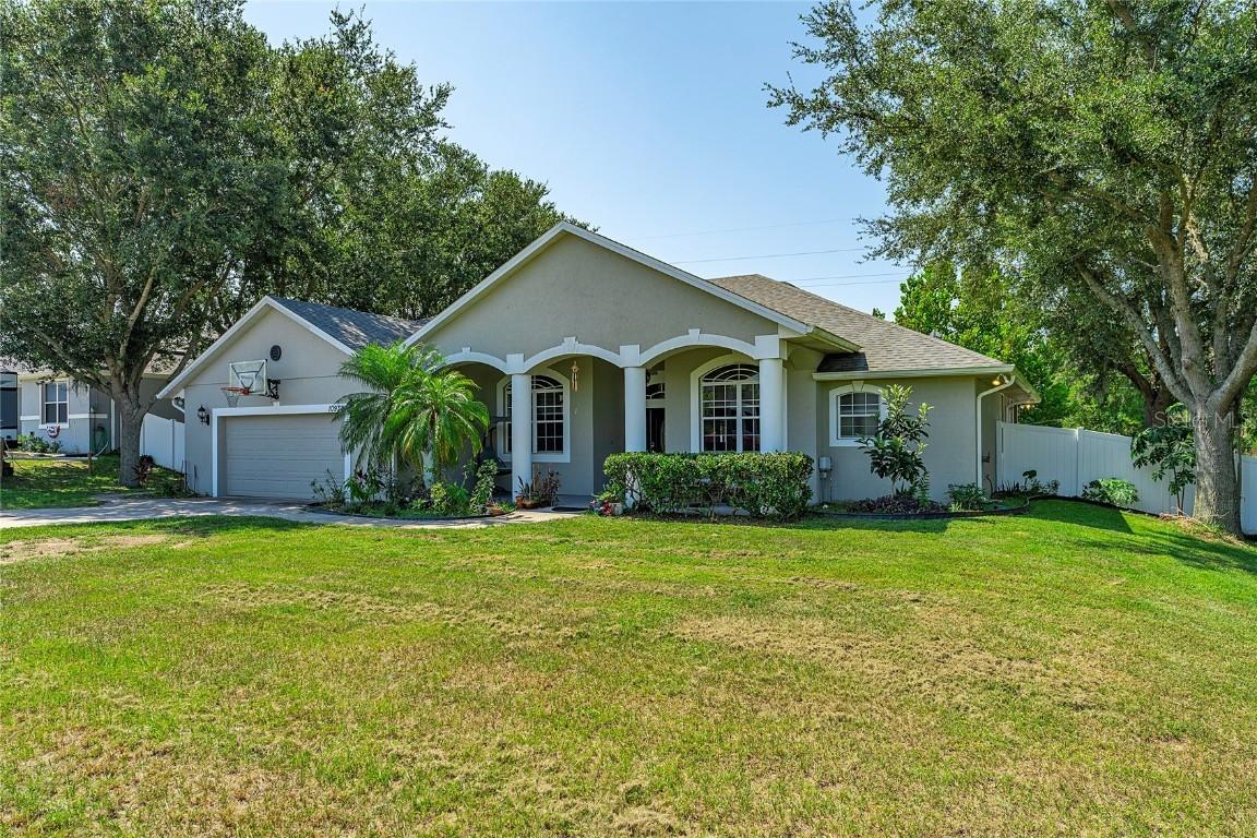 10932 Williams Ave., Howey In The Hills, FL 34737