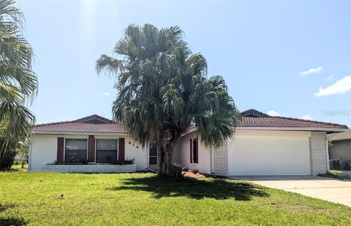 614 Midiron Dr., Kissimmee, FL 34759