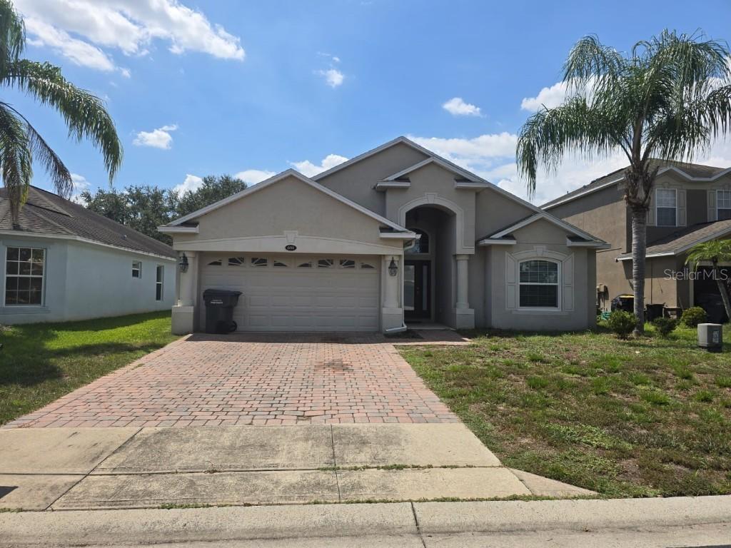 698 Brookeshire Dr., Davenport, FL 33837
