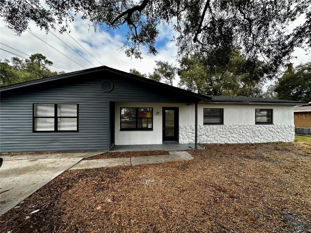933 Windsor St., Lakeland, FL 33803
